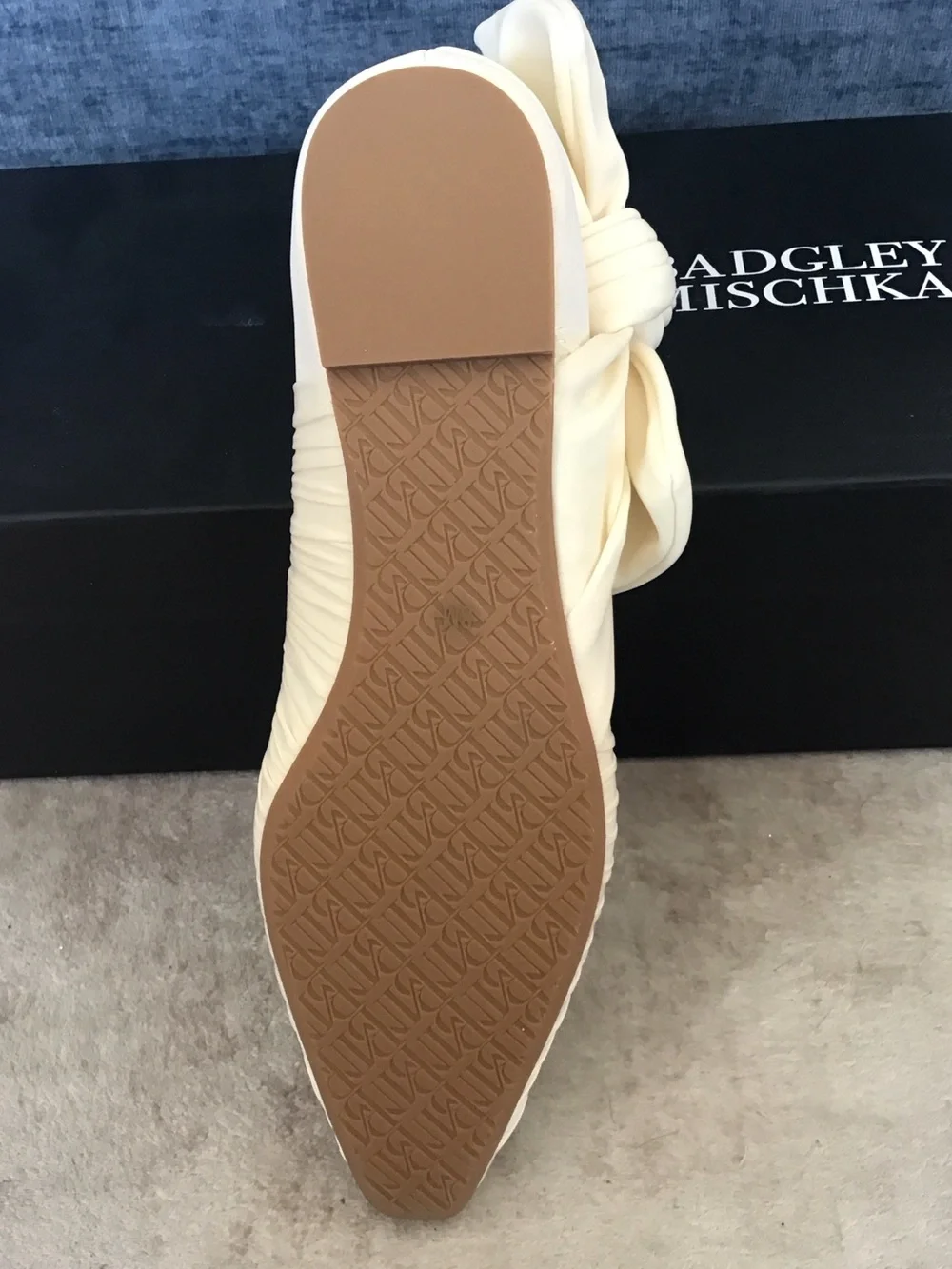 Badgley Mischka Valyn Ivory Knotted Bow Ballet Flat